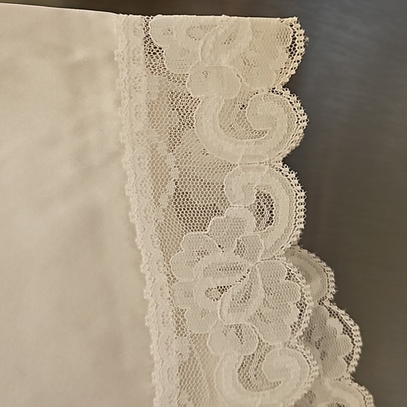 💕TRINA TURK💕 Tap Silk Blend Pajama Shorts Medium M NWT - Picture 3 of 7